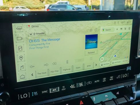 Used 2025 GMC Hummer EV 2X w/ Extreme Off-Road Package image 35