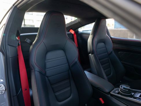 Certified 2026 Porsche 911 Carrera 4 GTS AWD/4WD image 33