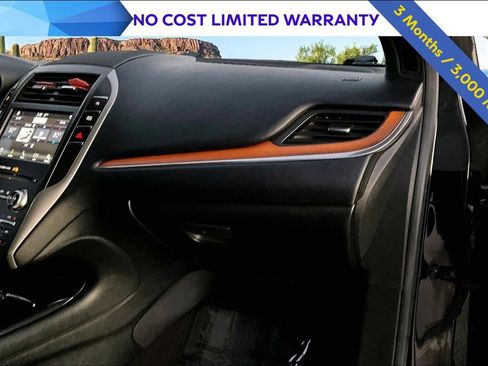 Used 2019 Lincoln MKC Select image 17