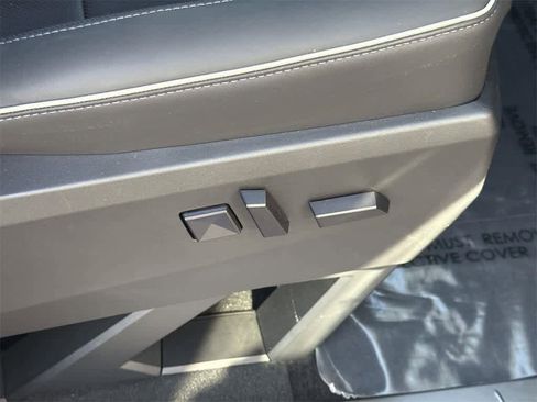 Used 2024 Tesla Cybertruck AWD Crew Cab image 43