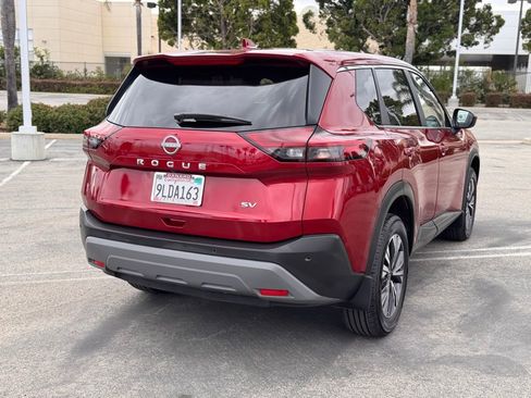 Certified 2023 Nissan Rogue SV FWD image 8