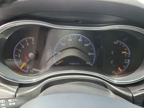Used 2019 Jeep Grand Cherokee Altitude AWD/4WD image 21