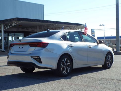 Used 2019 Kia Forte LXS image 6