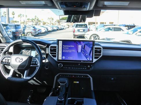 Used 2022 Toyota Tundra Limited image 16