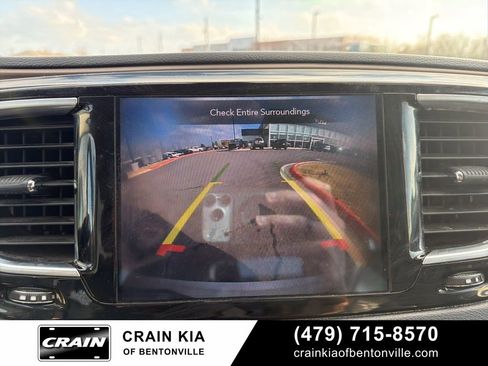 Used 2019 Chrysler Pacifica Touring-L Plus image 23