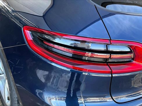 Used 2017 Porsche Macan image 25