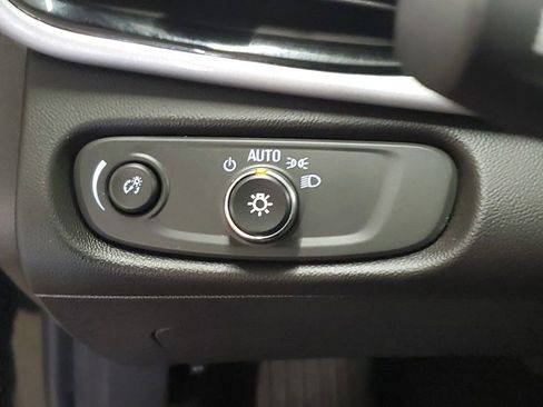 Used 2018 Chevrolet Volt LT w/ LT Driver Confidence Package image 21