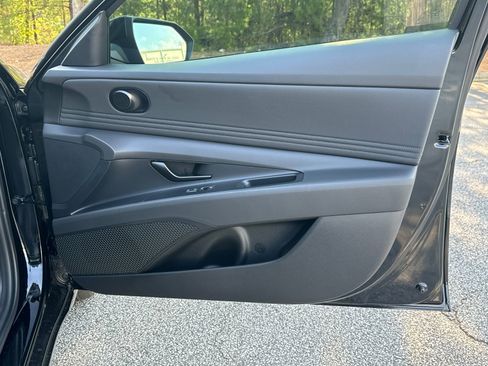 New 2025 Hyundai Elantra Sport FWD image 15