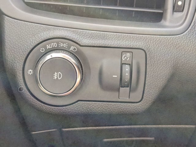 Used 2020 Buick Envision Essence FWD image 25