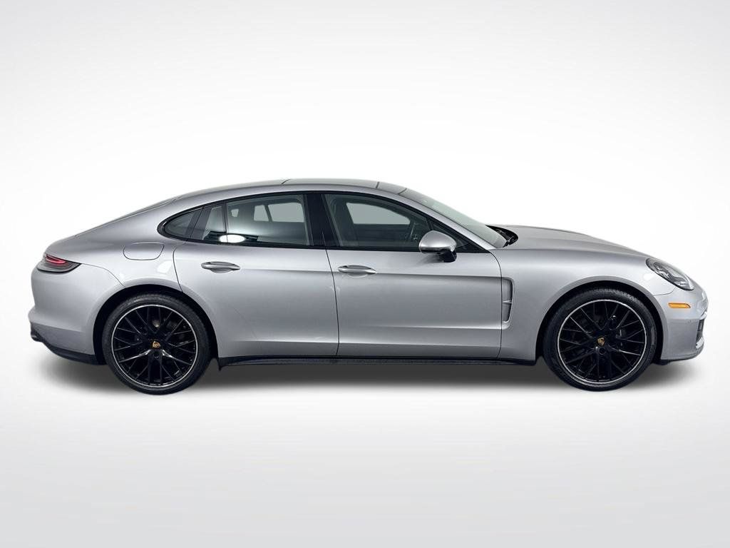 Used 2023 Porsche Panamera 4 Platinum Edition AWD/4WD image 4