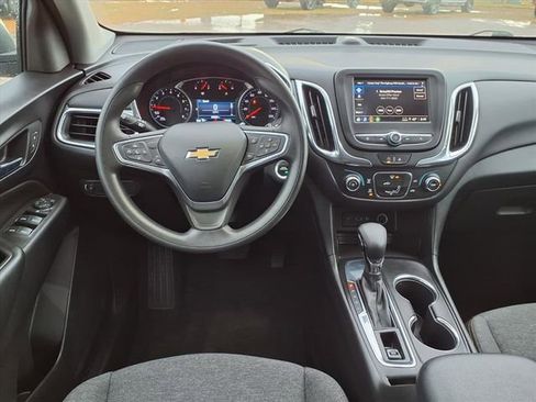 Used 2023 Chevrolet Equinox LT image 4