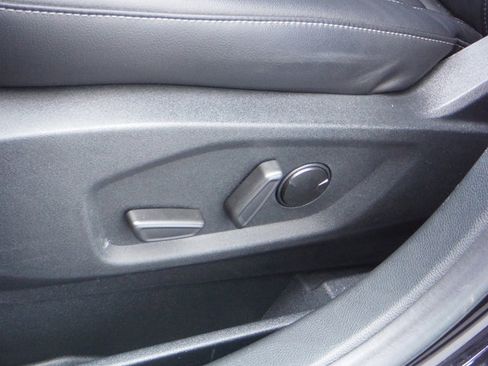 Used 2020 Ford Edge SEL w/ Convenience Package image 17