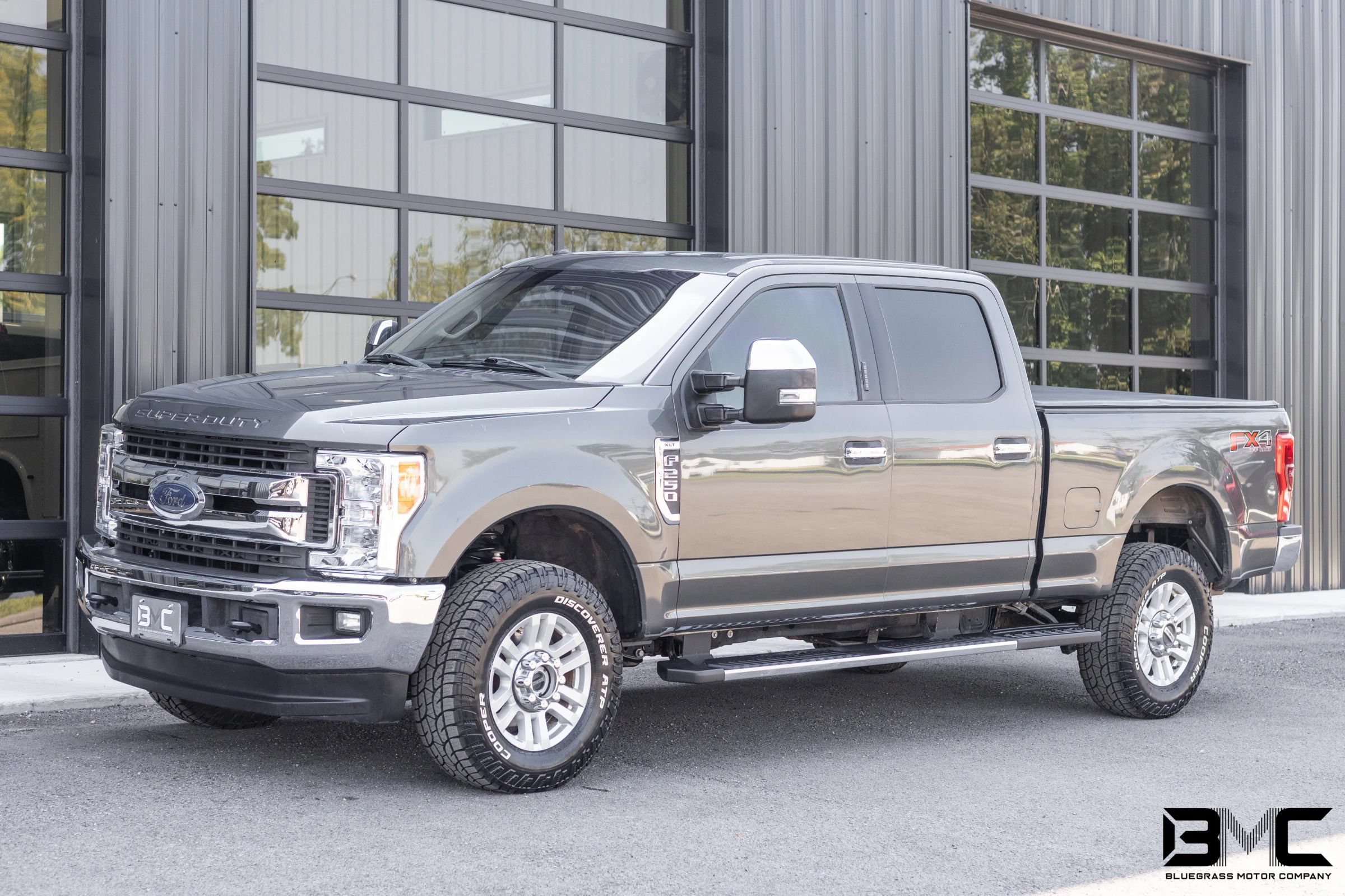 Used 2017 Ford F250 XLT w/ XLT Value Package AWD/4WD image 2