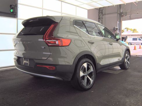 Used 2023 Volvo XC40 B5 Plus w/ Protection Package Premier image 4