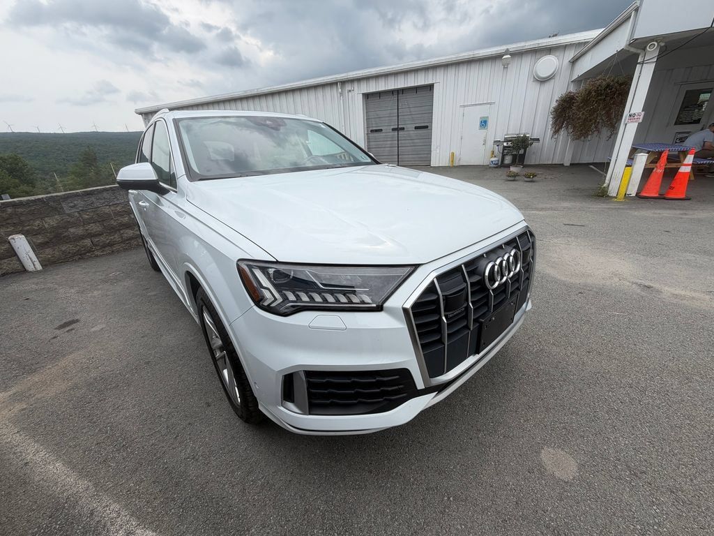 Used 2023 Audi Q7 3.0T Premium w/ Convenience Package AWD/4WD image 29