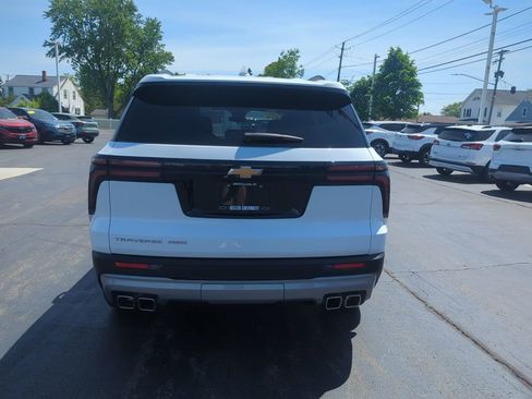 Certified 2025 Chevrolet Traverse LT w/ Driver Confidence Package AWD/4WD image 11
