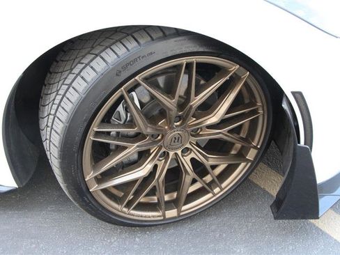 Used 2015 Chevrolet Corvette Stingray Coupe w/ 2LT Preferred Equipment Group image 40