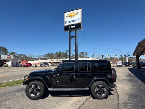 Used 2018 Jeep Wrangler Unlimited Sahara w/ LED Lighting Group image 1