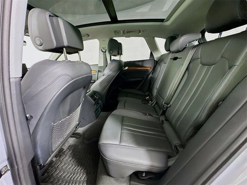 Certified 2023 Audi Q5 e Premium Plus w/ Premium Plus Package image 17