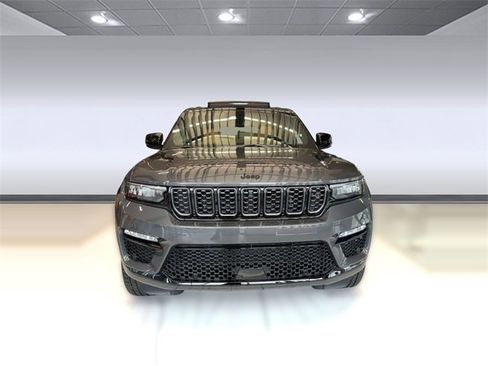 New 2025 Jeep Grand Cherokee Summit image 6