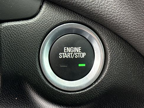 Used 2024 Chevrolet Equinox LT FWD image 37