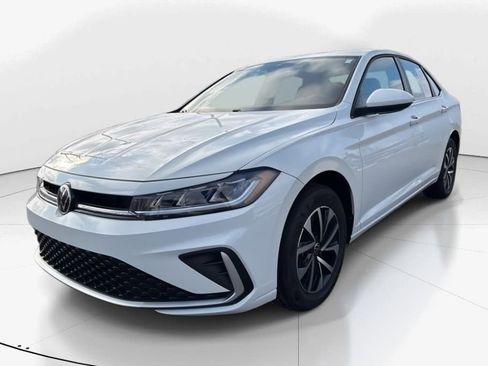 Used 2025 Volkswagen Jetta S image 1