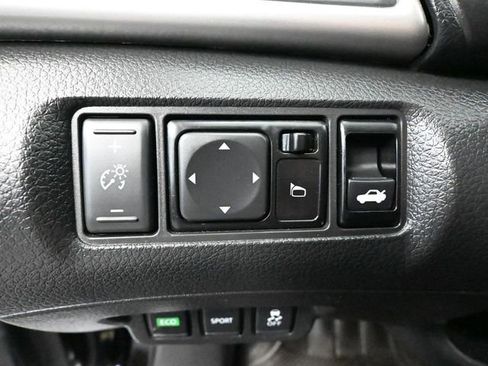 Used 2018 Nissan Sentra S image 25