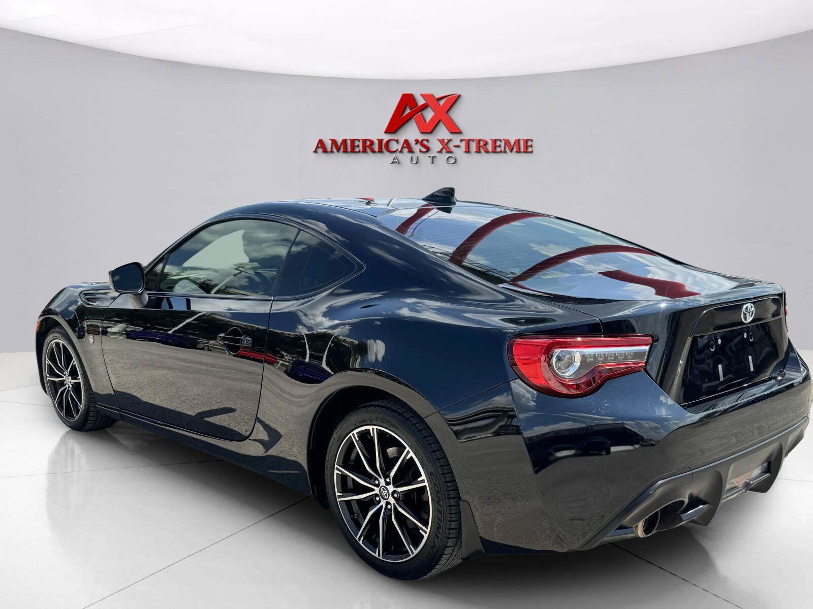 Used 2020 Toyota 86 RWD image 3
