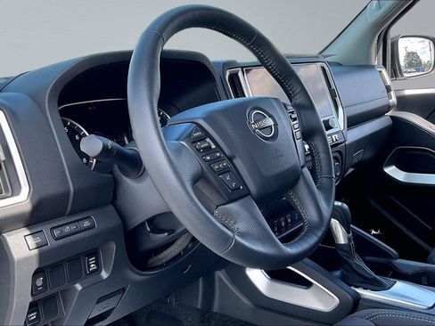 Certified 2025 Nissan Frontier SV w/ SV Convenience Package RWD image 16