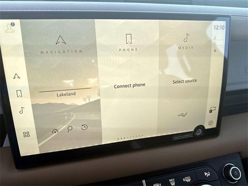 New 2025 Land Rover Defender 130 X-Dynamic SE image 23