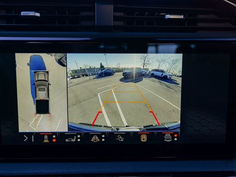 Used 2024 GMC Sierra 1500 AT4 w/ Technology Package image 58