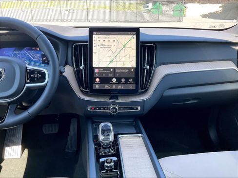 New 2026 Volvo XC60 B5 Plus w/ Climate Package AWD/4WD image 9