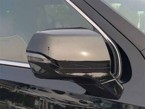 Used 2023 GMC Yukon Denali Ultimate w/ LPO, Floor Liner Package image 13