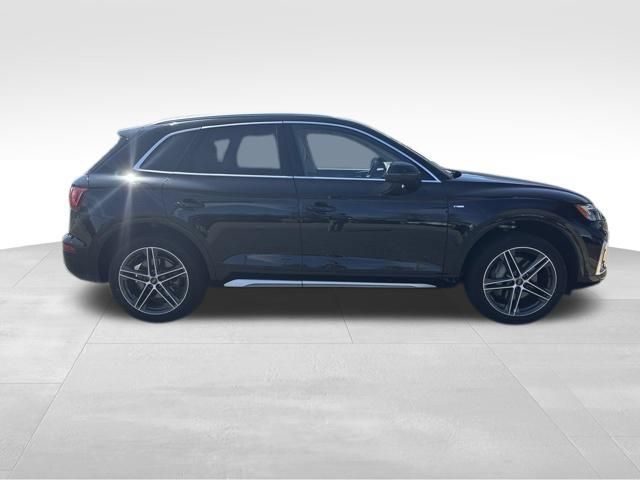Used 2024 Audi Q5 e Premium Plus AWD/4WD image 12