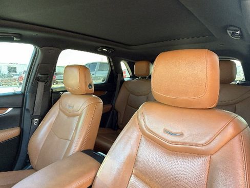 Used 2021 Cadillac XT5 Premium Luxury FWD image 12