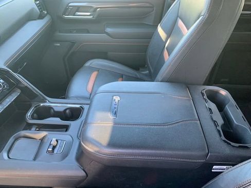 Used 2024 GMC Sierra 3500 AT4 w/ AT4 Preferred Package AWD/4WD image 36