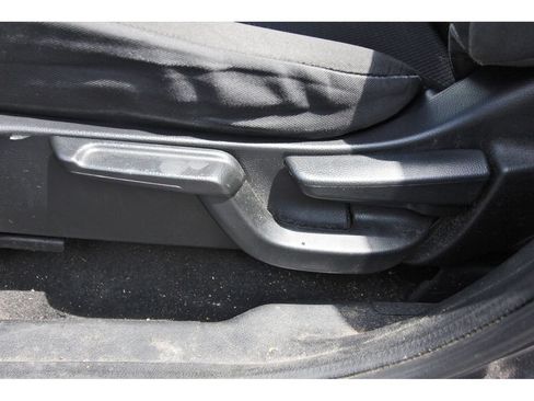Used 2022 Honda HR-V LX image 29