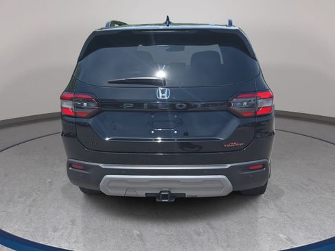 Used 2024 Honda Pilot TrailSport image 6