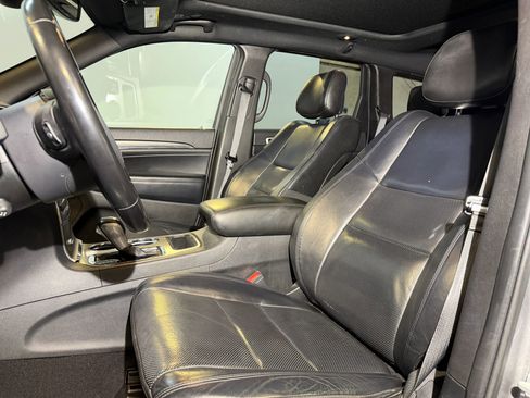 Used 2020 Jeep Grand Cherokee Limited w/ Luxury Group II RWD image 13