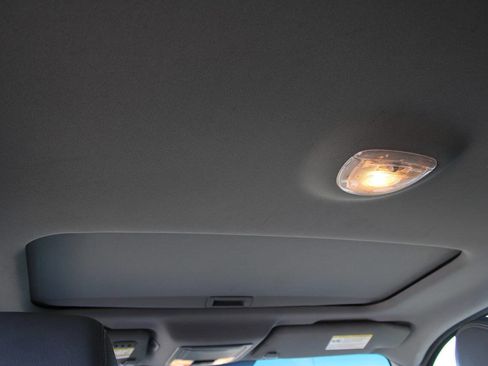 Used 2011 Ford F150 Platinum image 11