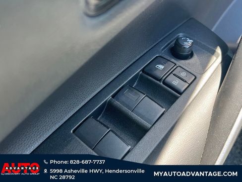 Used 2021 Toyota Corolla SE FWD image 22