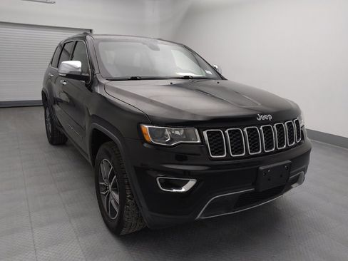 Used 2018 Jeep Grand Cherokee Limited image 14