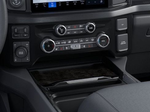 New 2026 Ford F350 Lariat w/ Black Appearance Package AWD/4WD image 15