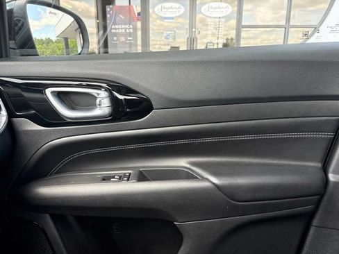 Used 2023 Jeep Compass High Altitude AWD/4WD image 23