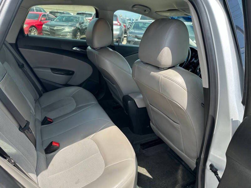 Used 2016 Buick Verano Sport Touring FWD image 12