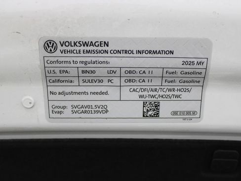 Used 2025 Volkswagen Jetta Sport FWD image 36