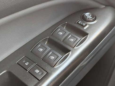 Used 2022 Chevrolet Colorado Z71 AWD/4WD image 33