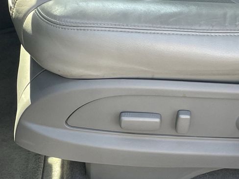 Used 2017 Buick Enclave Premium w/ Experience Buick Package image 7