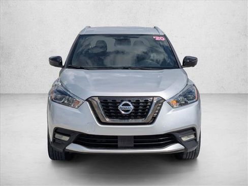 Used 2020 Nissan Kicks SR FWD image 2