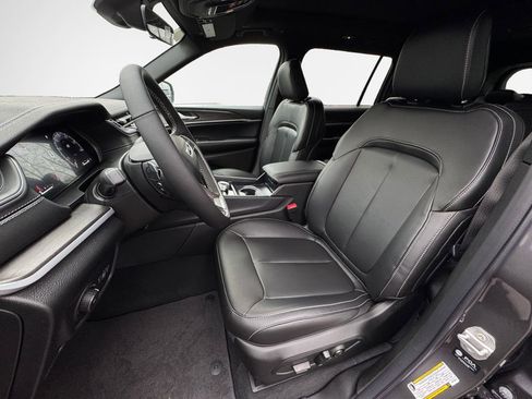 New 2025 Jeep Grand Cherokee L Limited image 27